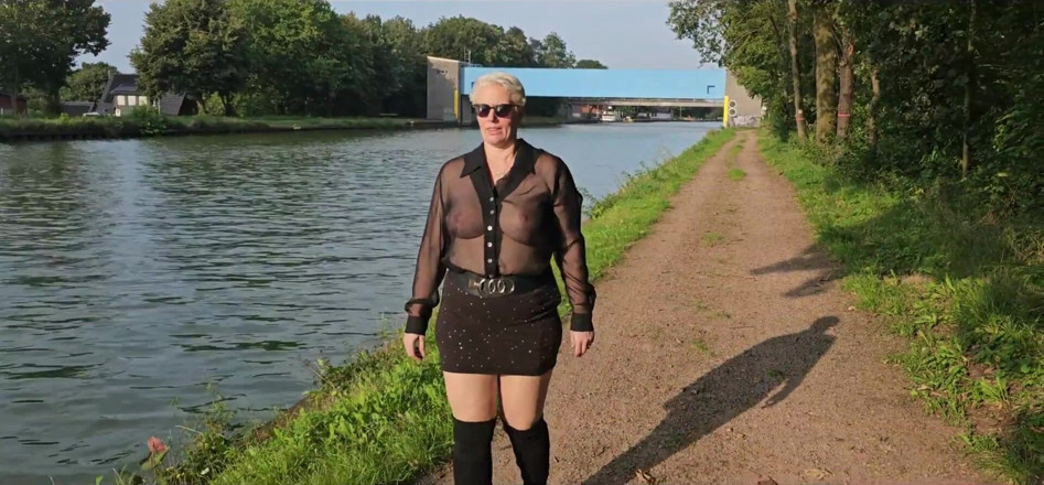 UserBitch1: På Mittellandkanalen knullade jag min vibrator
