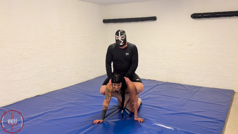 Lgb k inked: Lift & Carry Femdom - Antrenament Uman