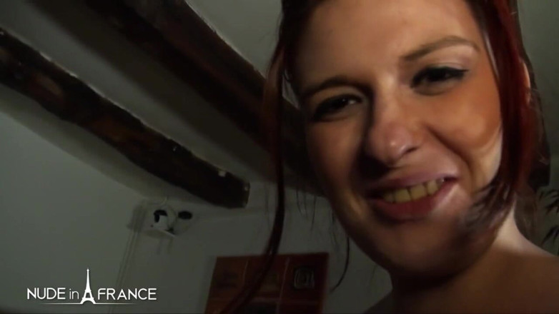 Nude in France: Una calda festa per scambisti per Adriana e le sue...