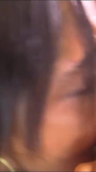 Zenee vollbusige, kurvige, behaarte MILF, schlammiger zungenanal, tiefe anal-leidenschaft, hitze!