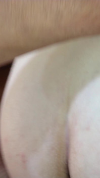 Déesse curieuse - une blonde enceinte trompe son mari en donnant du sperme à son gros cul qui suce sa bite dans la bouche, partie 2