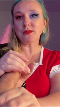 Harley Quinn дрочит