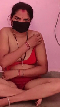 La moglie mi ha dato tutto piacere sdraiato