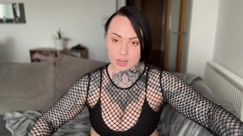 Miss Valentina: Fire Play CBT