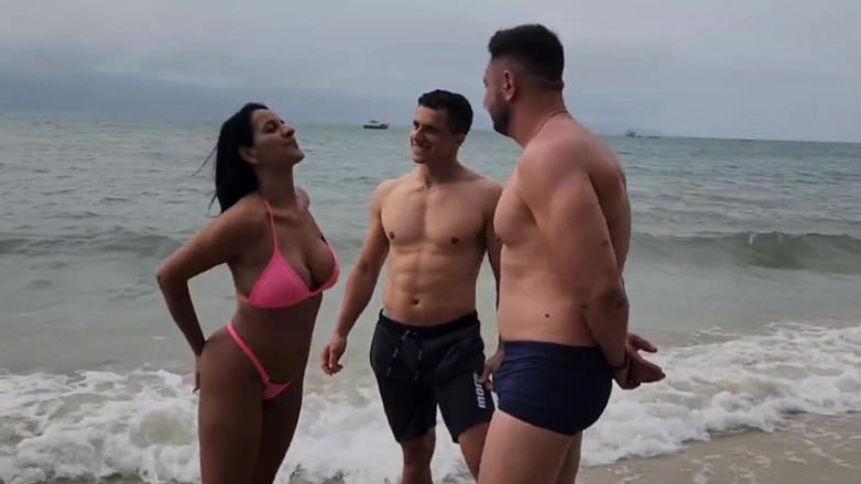 Kel Abate: ビーチで2人のセクシーな男に会って、ムラムラしたのでその場で彼らに与えました