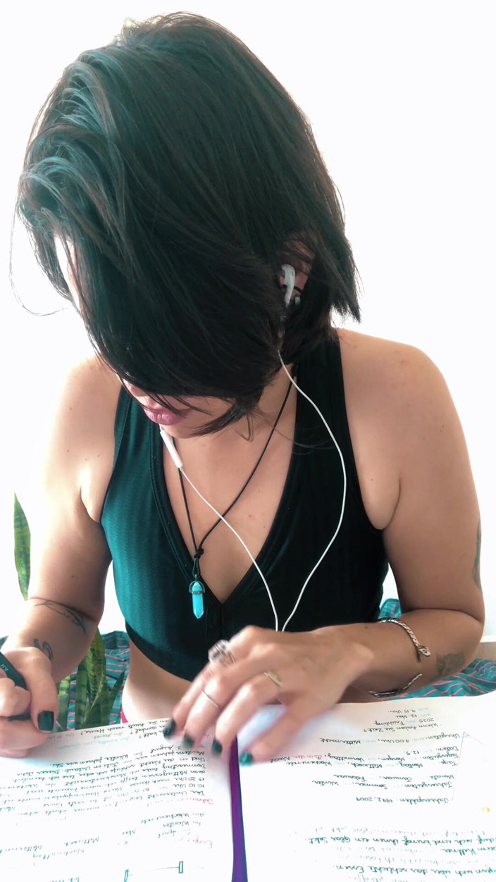 Sabrina Kat: 私と一緒にドイツ語を学ぶ (sfw)