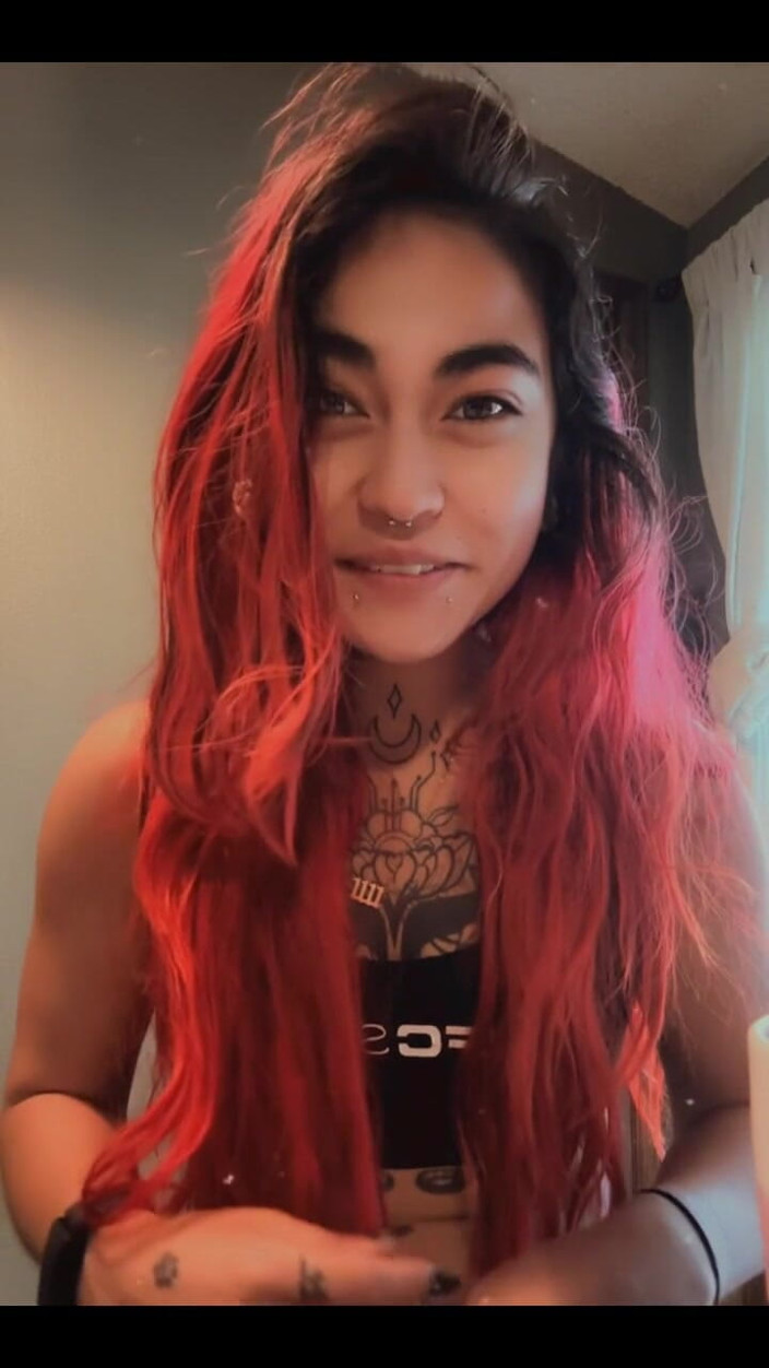 lilRavenFox: Necesito tiempo para desconstrerme y superar esta dificultad en mi...