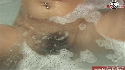 EroCom: Hairy girl with nice tits masturbates in the bathtub