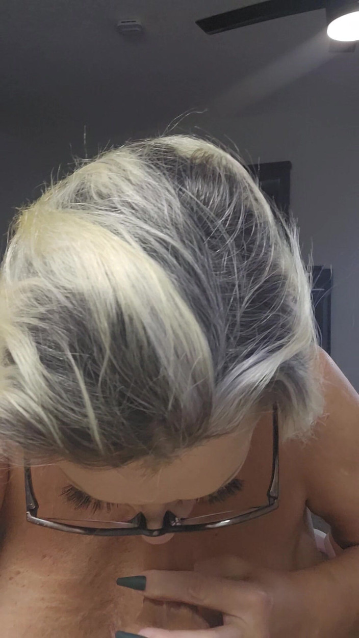 Claudia Marie: 길프 빨고 이야기