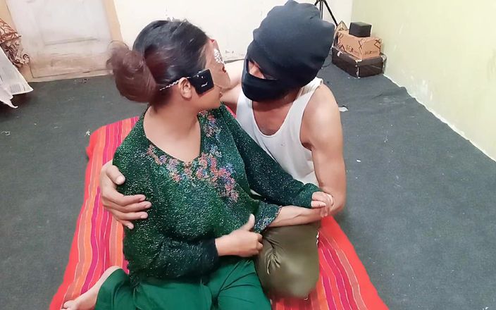 HotQueenPk: Indyjski Desi Bhabhi Desi Seks Hindi Audio
