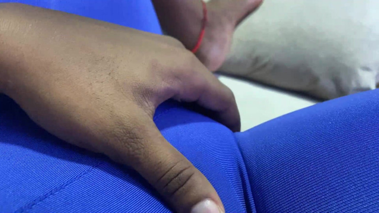 olivercastelistar: Ibu tiri melancap dengan tampalan ketatnya