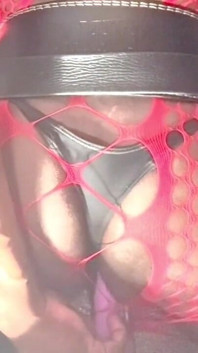 Trashy Hooker Lår Stövlar & Xxl Butt Avslöjande bodysuit leksak och loss smuts