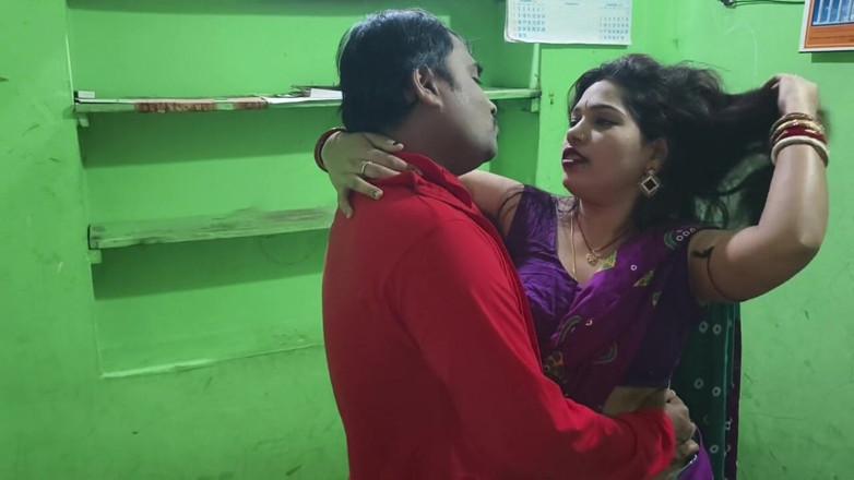 Sona bhabhi: 新的奥迪亚家庭主妇热恋和重口味性交由rahul（odia性爱音频）