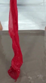 Red Stockings men peshaab kiya