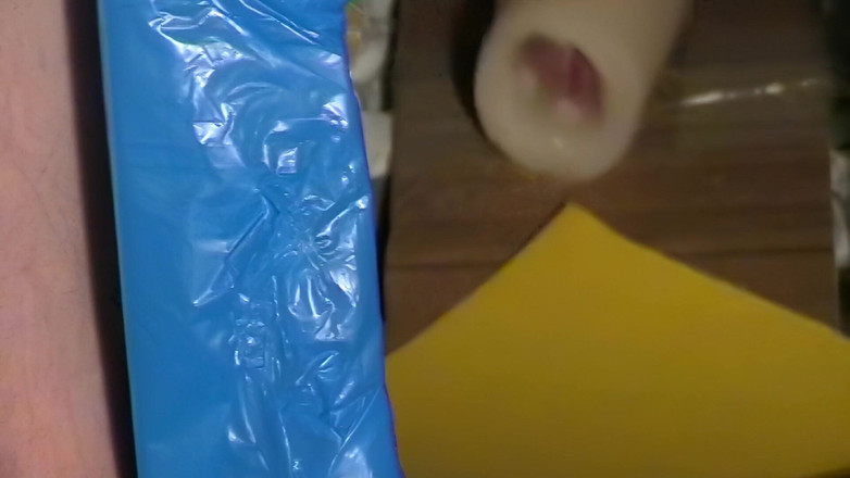 Mark Hannes: Đụ bằng thịt thủ dâm và tinh trùng dưới kính...