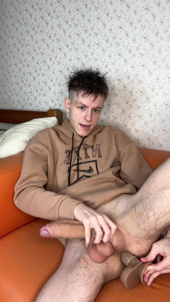 Morflot24: Cewek kembar mungil ngocok kontol intens sampai klimaks