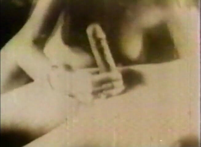 Alfacontent: Vintage putas compartilhando pau em sexo a três