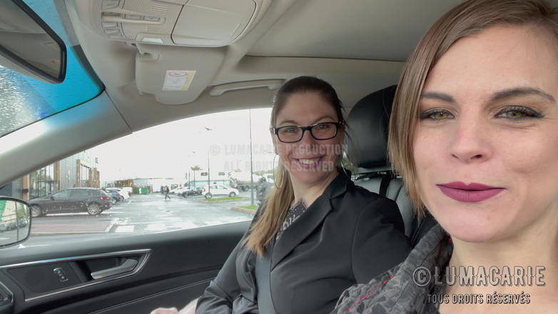 Lumacarie: Alice Maze dan Marie Lumacarie saling meniduri vagina satu sama...