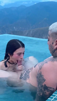 Tarikh Tinder Berakhir Dalam Seks Luar Dengan Chicamocha Canyon Di Latar Belakang