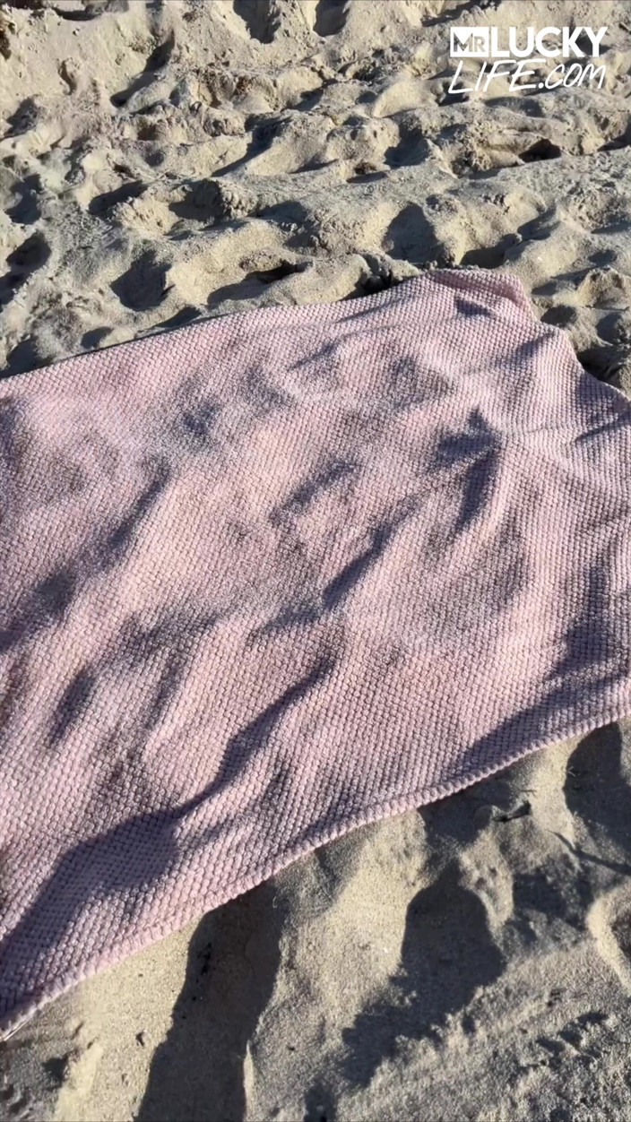 Mr.Lucky POV: Dừa và bay với Malina Melendez