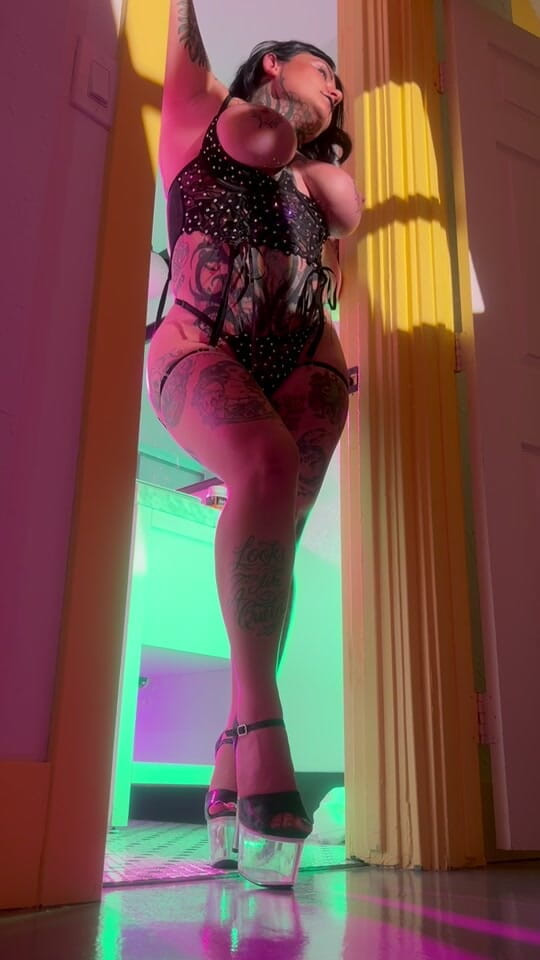 Ventressink: Nos bastidores da sessão de fotos alt erotica