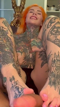 Inked2plz & Her Size 14's Foot Jobs to Please