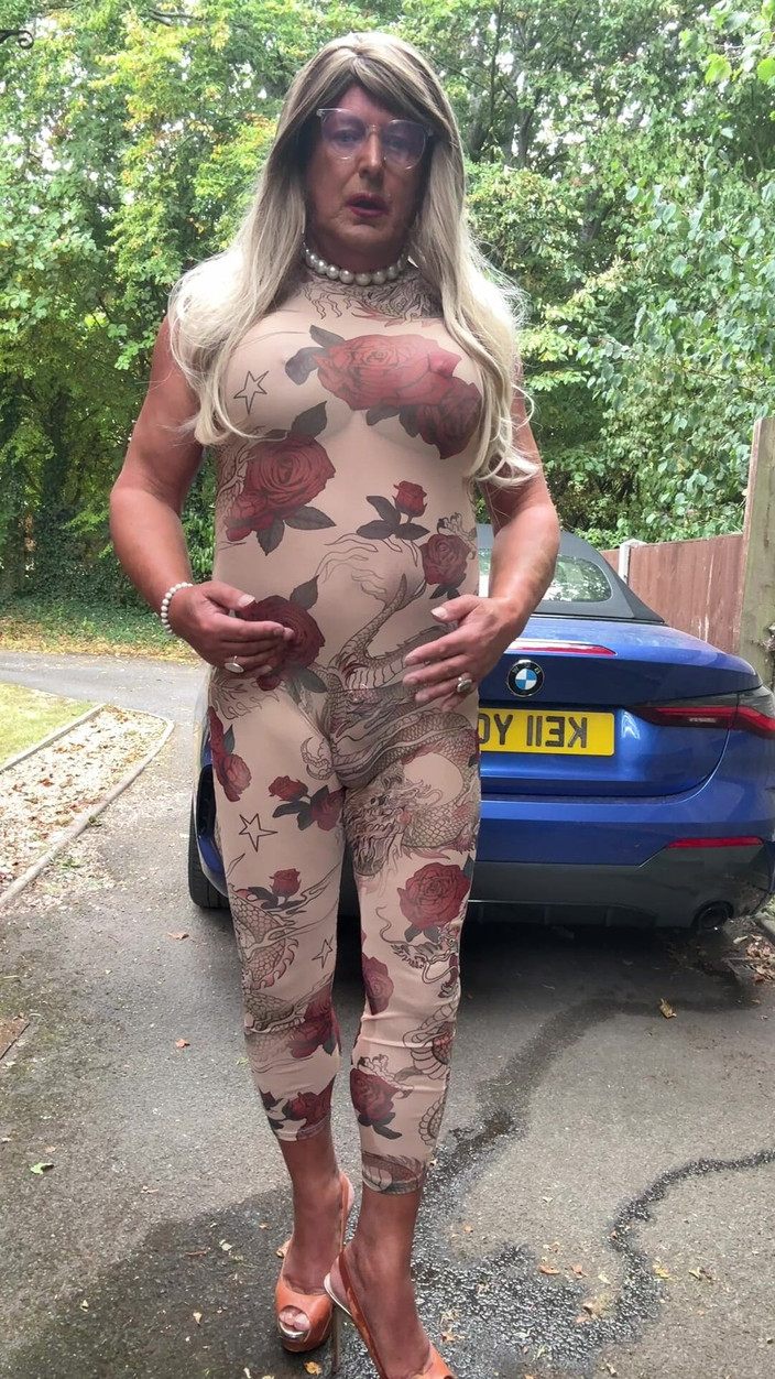 Kellycd2022: 섹시한 플로럴의 섹시한 크로스드레서 Kellycd2022