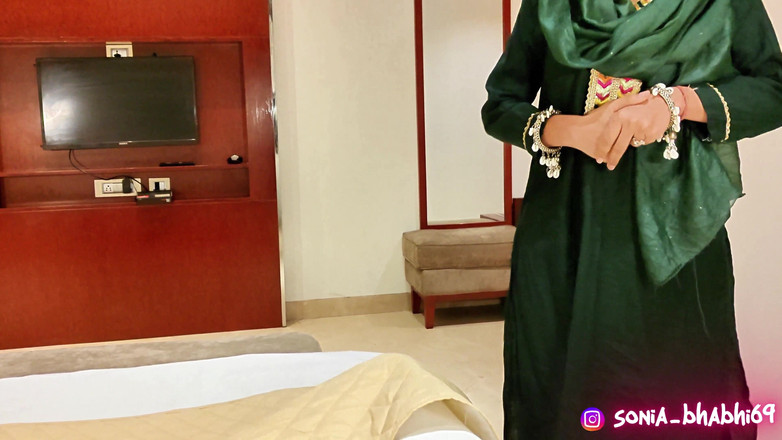 Sassysonia: The Stepfather-in-law Left His Stepdaughter-in-law When She Was Under the...