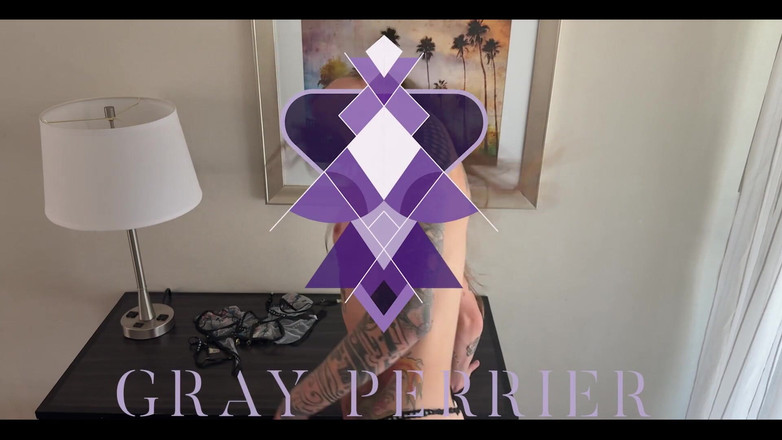 Gray Perrier: Entre les lignes et entre mes jambes