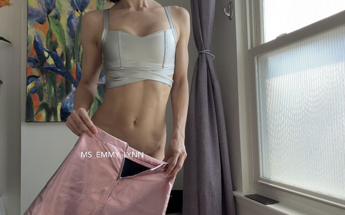 Ms_Emmy_Lynn: Худі азіатські моделі, блискучі шкіряні укорочування та міні-спідниці