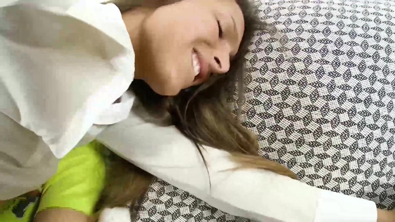 Lethal Teens: Harika hatun erkek arkadaşıyla kanepede sikişiyor
