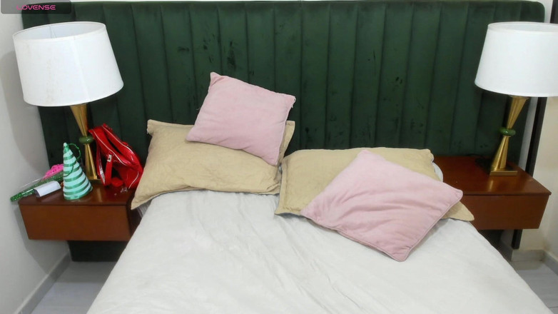 Eva and Adan: Náuseas Pareja Rubia Latina