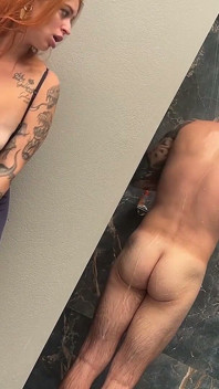Ho Scopato La Migliore Amica Di Mia Moglie Sotto La Doccia Dopo Che Lei Mi Ha Guardato - Eiaculazione in Bocca