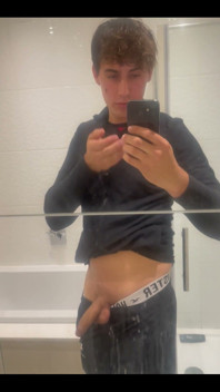 Anyone Wanna Cum Get Me Hard