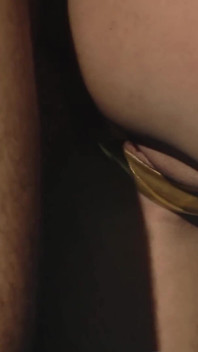 Mokrý sex v bazénu Šukání smyslné blonďaté milfky