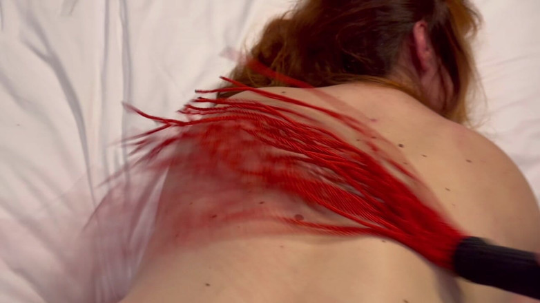 Elena917: Ikatan doggy, tersebat dan tampar, fisting dari peminat