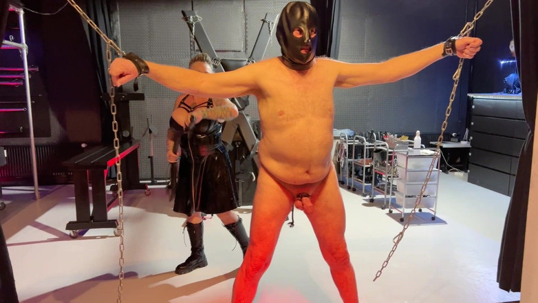 Domina Dark: Poddaj się i zdobądź smak