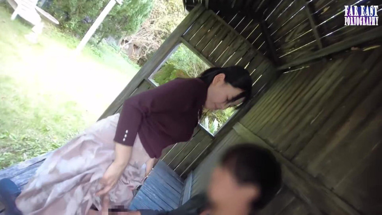 Far East pornography: Etek tarafı slick grazing'in battığı anda anında doruk noktası haline...