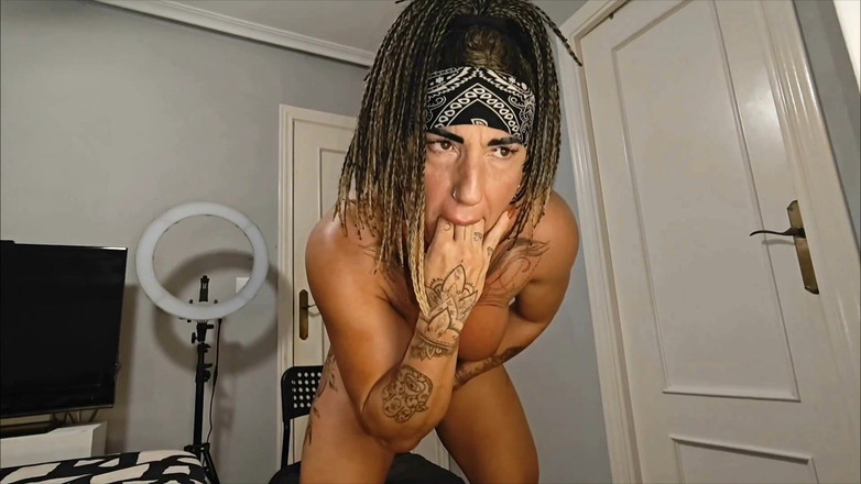 Danaxmuscles: Videochiamata molto sporca per i miei bastardi!