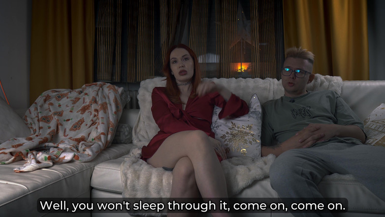 Toma Mur: Мачеха Принимает "вздрем", В То Время Как Пасынок Использует Ее Рот И Киску На Рождество