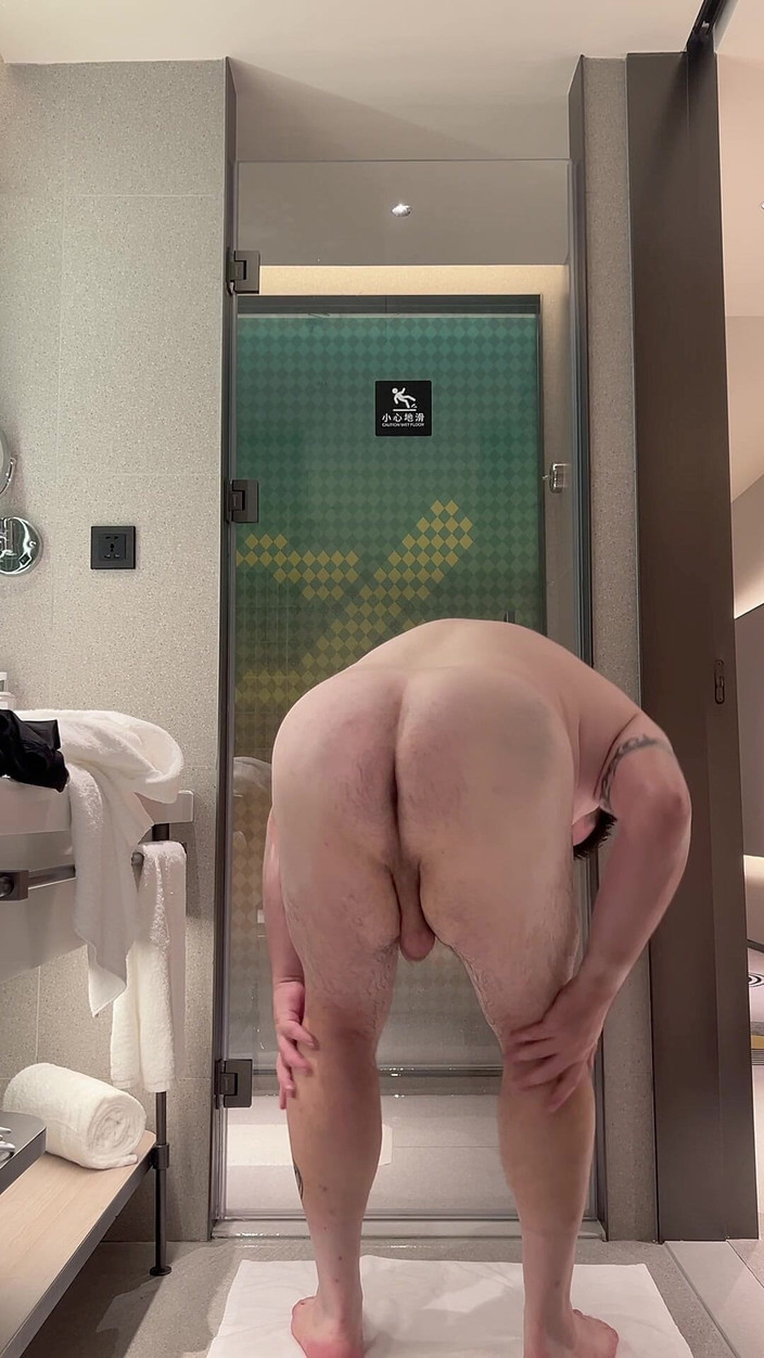 uktattooedchub74: Gordo tomando banho