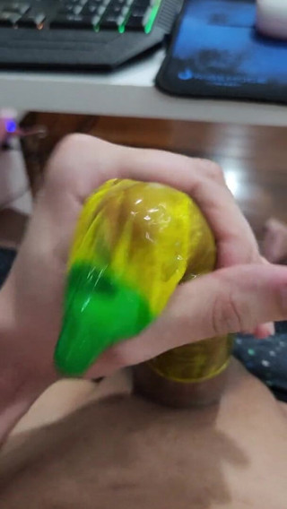 Lkdick8: Mrdka na kondomu