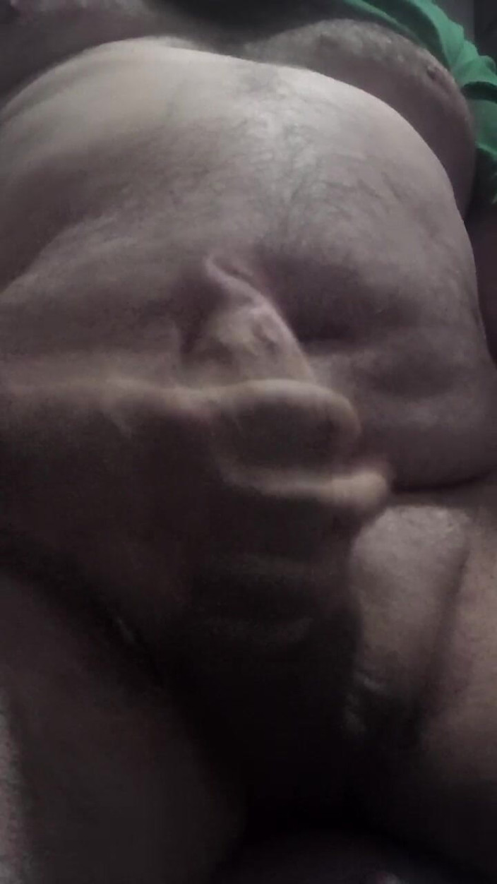 Xauencaliente: Handsome Mature Chubby with Big Fat Cock Masturbating Until I...