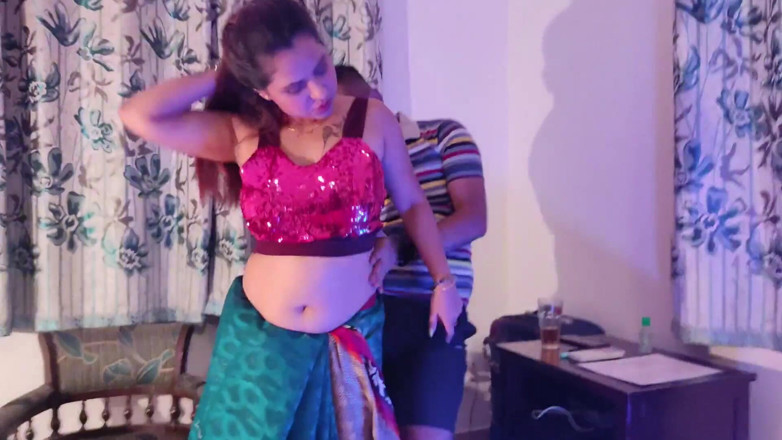 Anjalisingh_sexy: Menedżer pieprzył swoją piękną sekretarkę Desi