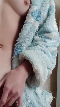 After My Bath, I Masturbate While My Parents Are Having Dinner