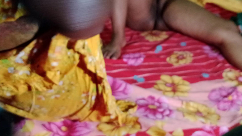 Desimombd: Desi Big Boobs Step Mom Fucked Her Step Son, Desimombd