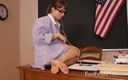 Feet On Demand: 教室のハメ撮り