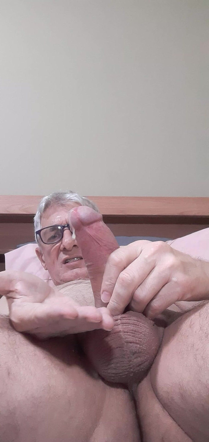 Big uncut hard cock: Сперма, велика порція сперми та пиття