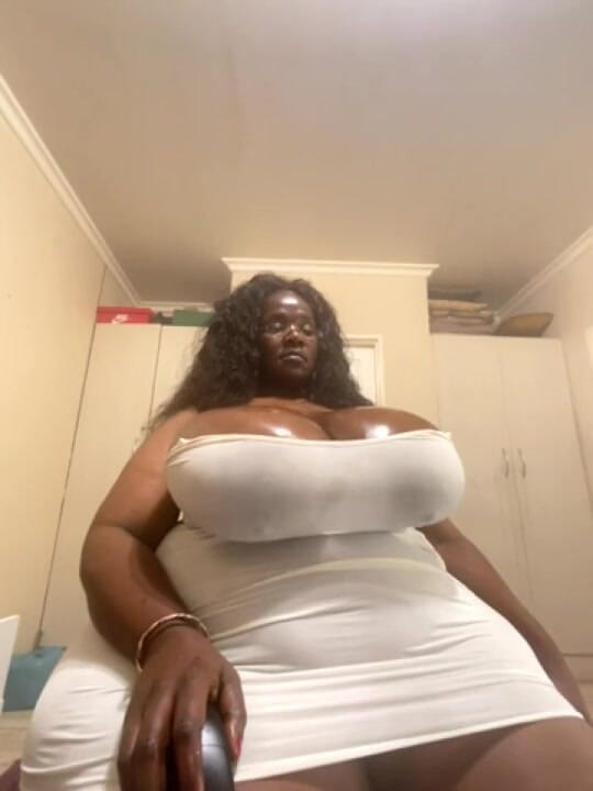 Legendary Booty Overdose: Black BBW Moaning Fetish &amp; Titsplay