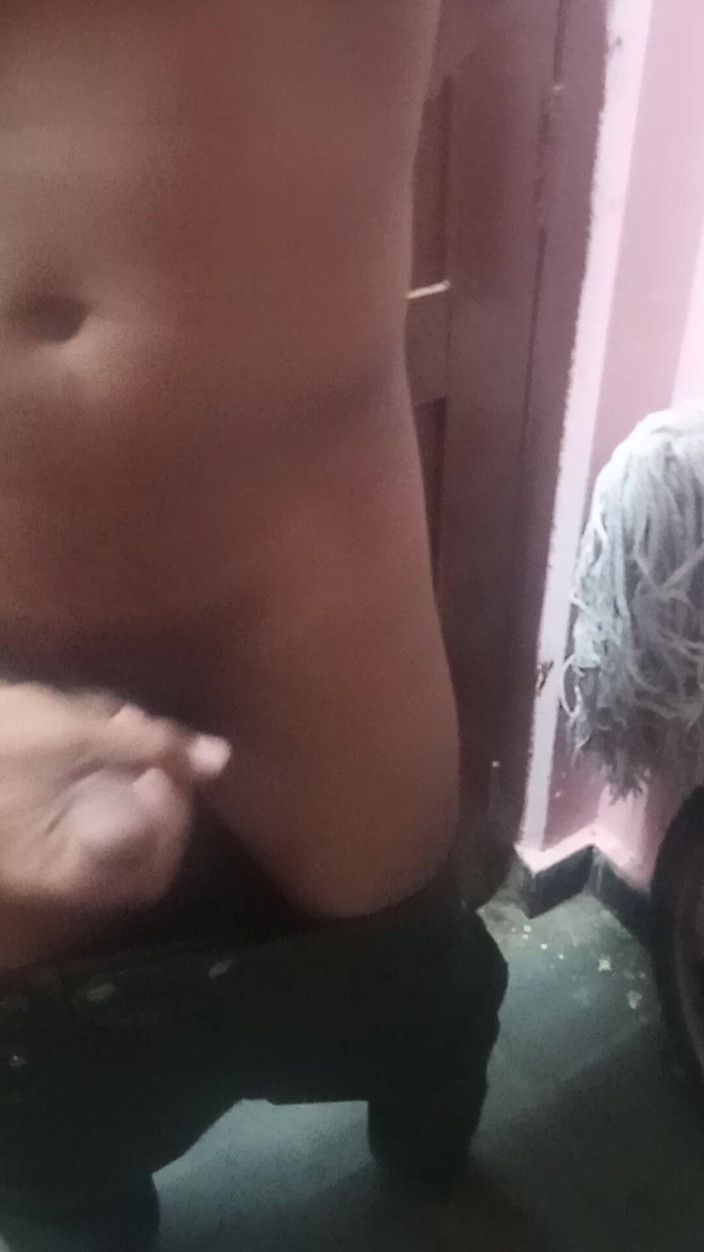 Devilxboy5477: Necesito sexo con un amigo que tiene una polla de...